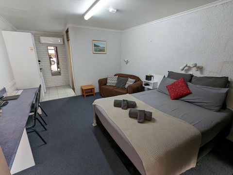 Abajaz Motor Inn - Accommodation QLD 0