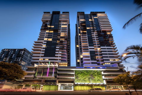 Arise Ivy And Eve - Accommodation QLD 0