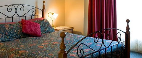 John Pirie Motor Inn - Accommodation QLD 0