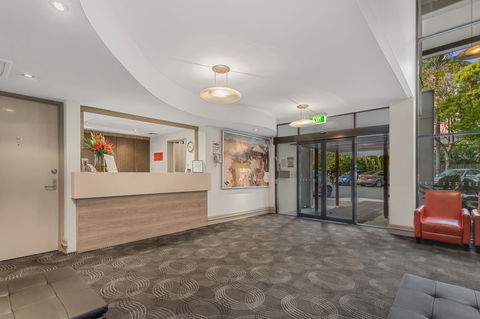 The Airport International Motel - Accommodation QLD 2