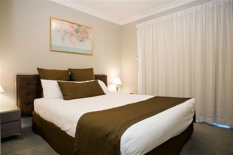 Pinnacle Apartments - Accommodation QLD 1