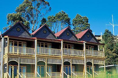 Strahan Village - Accommodation QLD 1