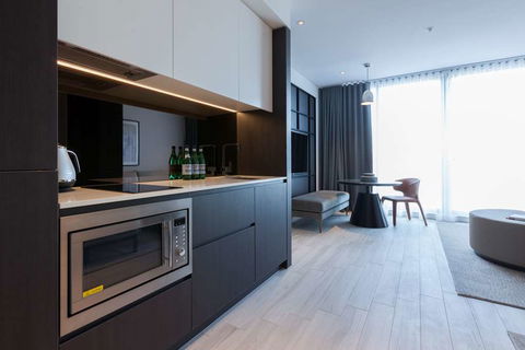 Skye Suites Green Square - Accommodation QLD 1