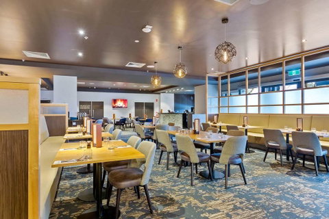 Quality Hotel Lakeside - Accommodation QLD 11
