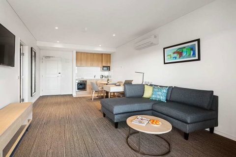 Quality Hotel Lakeside - Accommodation QLD 13