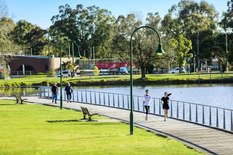 Quality Hotel Lakeside - Accommodation QLD 17