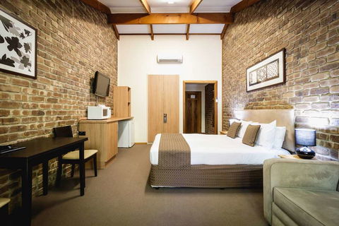 The Lodge By Haus - Accommodation QLD 5