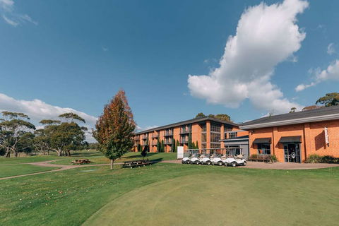 Country Club Tasmania - Accommodation QLD 16