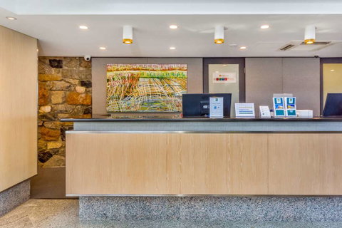 Quality Hotel Lighthouse - Accommodation QLD 2