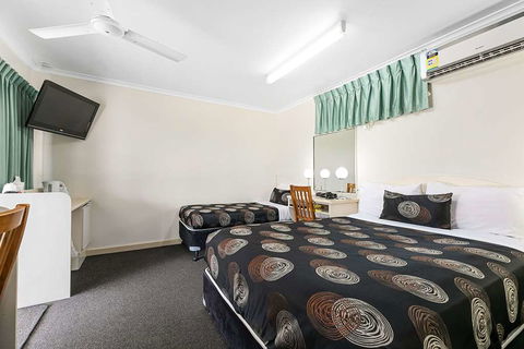 Econo Lodge Park Lane - Accommodation QLD 1