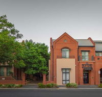 Majestic Old Lion Apartments - Accommodation QLD