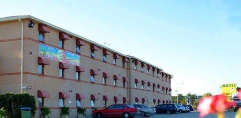 Arena Hotel - Accommodation QLD 0
