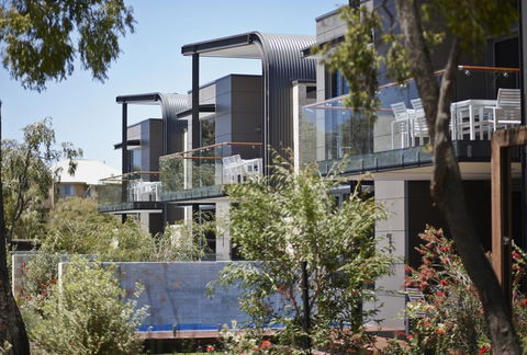 Aqua Resort - Accommodation QLD 0