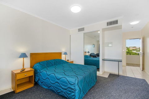 Madison Ocean Breeze - Accommodation QLD 1