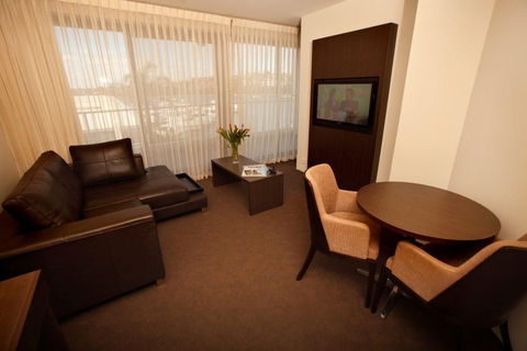 Pier 21 Apartment Hotel - Accommodation QLD 2