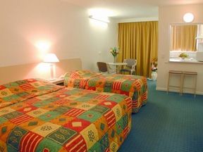 Princes Park Motor Inn - Accommodation QLD 2