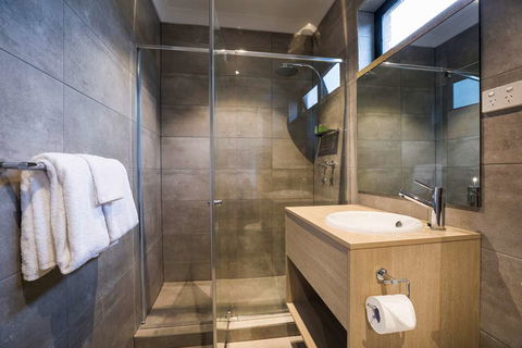 Nightcap at Playford Tavern - Accommodation QLD 2