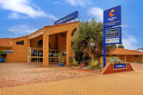 Comfort Inn Bay of Isles - Accommodation QLD 0