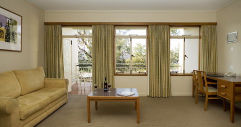 University House - ANU - Accommodation QLD 4