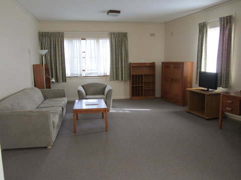 University House - ANU - Accommodation QLD 39