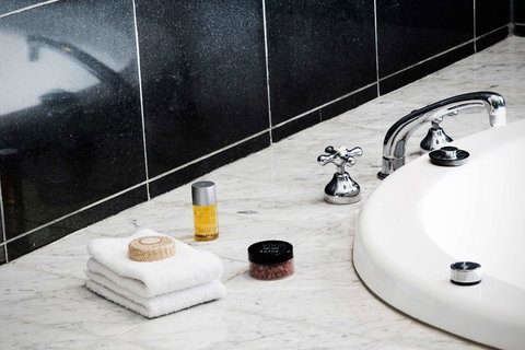 Hyatt Hotel Canberra - A Park Hyatt Hotel - Accommodation QLD 42