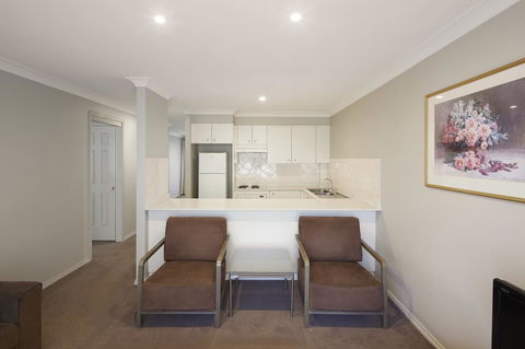 Pinnacle Apartments - Accommodation QLD 2