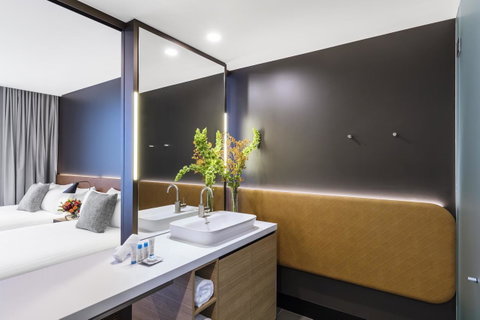 Vibe Hotel Canberra - Accommodation QLD 16