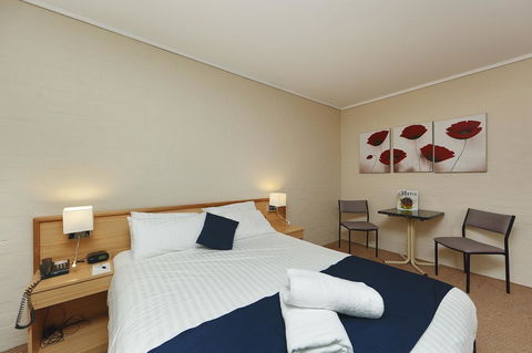 Ibis Styles Canberra - Accommodation QLD 42