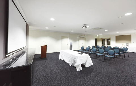 Ibis Styles Canberra - Accommodation QLD 20