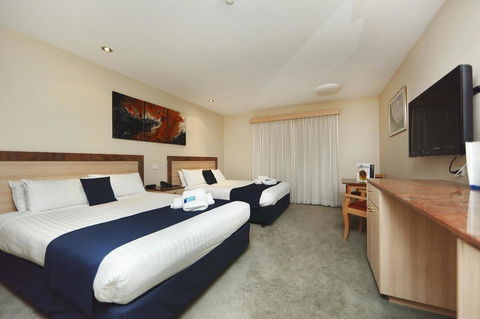 Ibis Styles Canberra - Accommodation QLD 8