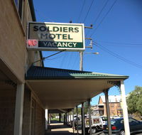 Soldiers Motel - Accommodation QLD
