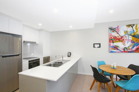 IQ Smart Apartments 704 Braddon ACT - Accommodation QLD 3