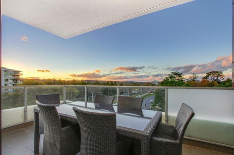 IQ Smart Apartments 704 Braddon ACT - Accommodation QLD 7