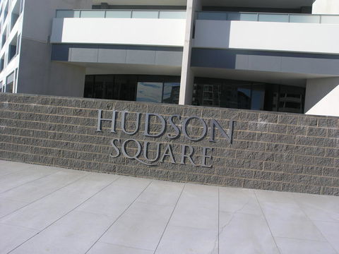 Kesh At Hudson Square - Accommodation QLD 7
