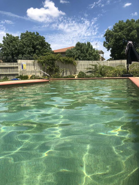 Finches Canberra - Accommodation QLD 1