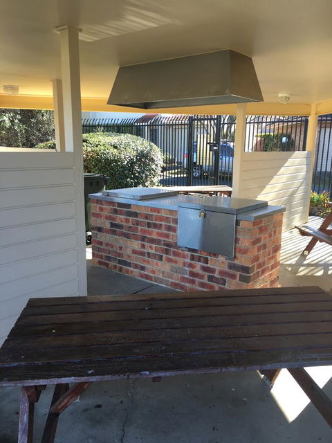 Finches Canberra - Accommodation QLD 27