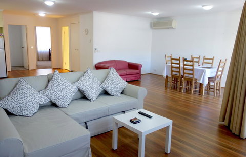 Kingston Comfy Apartment - Accommodation QLD 3