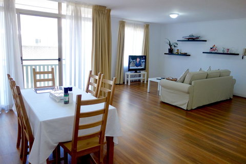 Kingston Comfy Apartment - Accommodation QLD 4