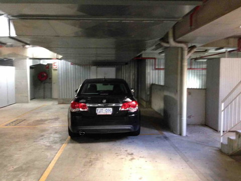 Spacious 1BR Stylish New Acton Apartment +Parking - Accommodation QLD 10