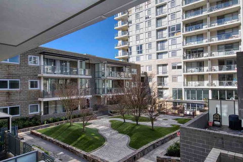 Spacious 1BR Stylish New Acton Apartment +Parking - Accommodation QLD 14