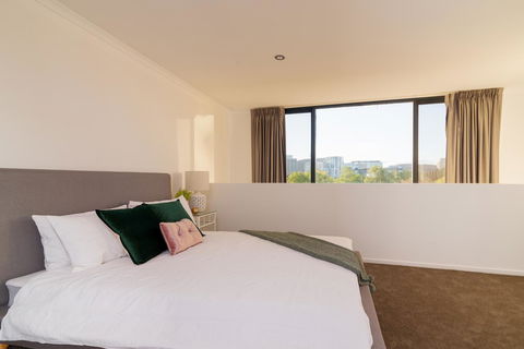 ALLARA CANBERRA - Accommodation QLD 9