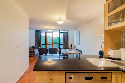 ALLARA CANBERRA - Accommodation QLD 2