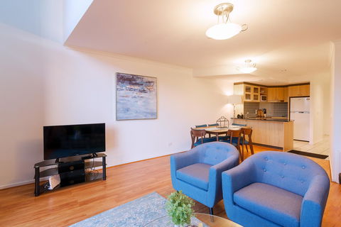 ALLARA CANBERRA - Accommodation QLD 1