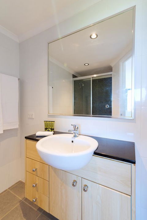 ALLARA CANBERRA - Accommodation QLD 13