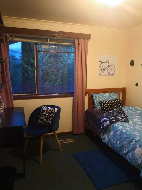 Space And Quiet Safe Room Canberra - Accommodation QLD 0