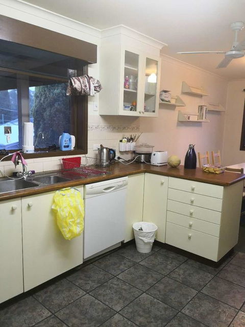Space And Quiet Safe Room Canberra - Accommodation QLD 8
