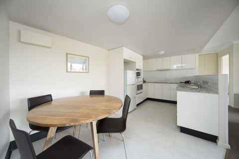 BreakFree Capital Tower Apartments - Accommodation QLD 27