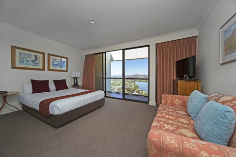 BreakFree Capital Tower Apartments - Accommodation QLD 34