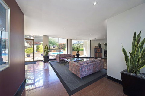 BreakFree Capital Tower Apartments - Accommodation QLD 22