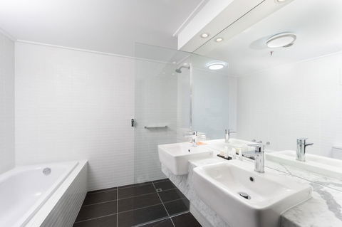 Rydges Canberra - Accommodation QLD 36